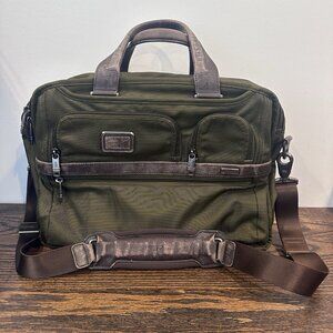 TUMI Alpha Expandable Briefcase 261410L2 Large Capacity Olive Green W/ Strap